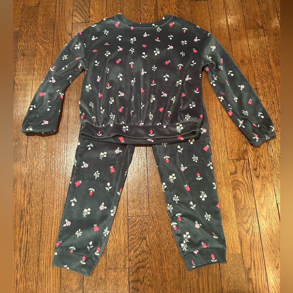 Cat & Jack dark green 2 piece